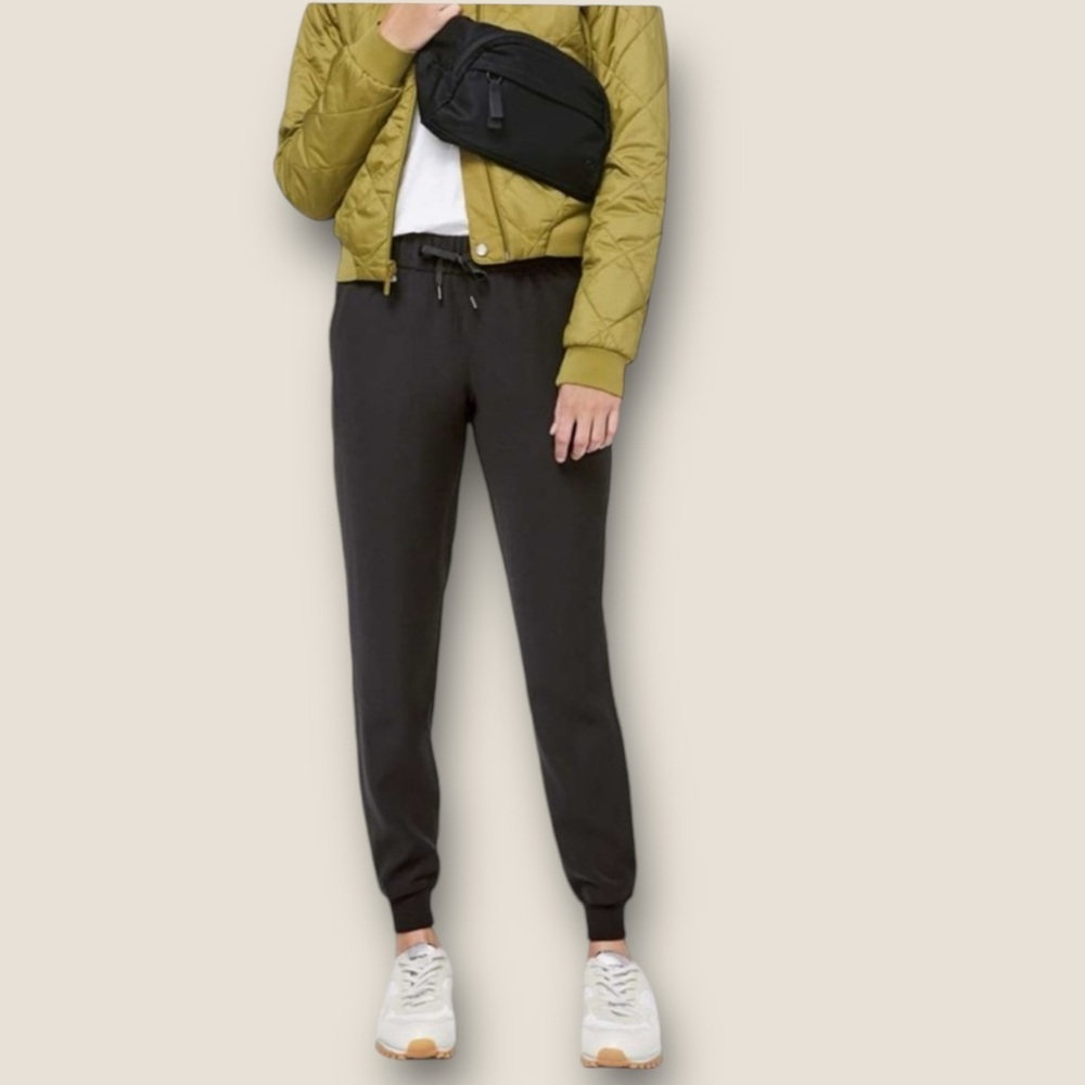 lululemon navy on the fly joggers